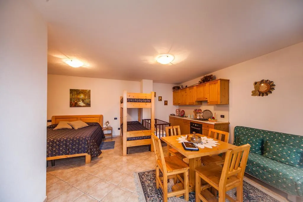 Alloggio per agriturismo Agriturismo Al Castagneto Villa Mazzo di Valtellina Italia