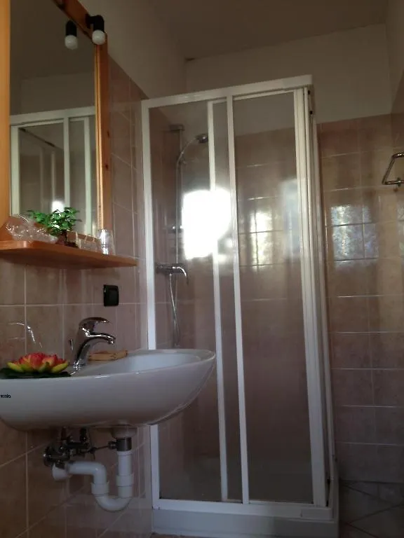 Alloggio per agriturismo Agriturismo Al Castagneto Villa Mazzo di Valtellina Italia