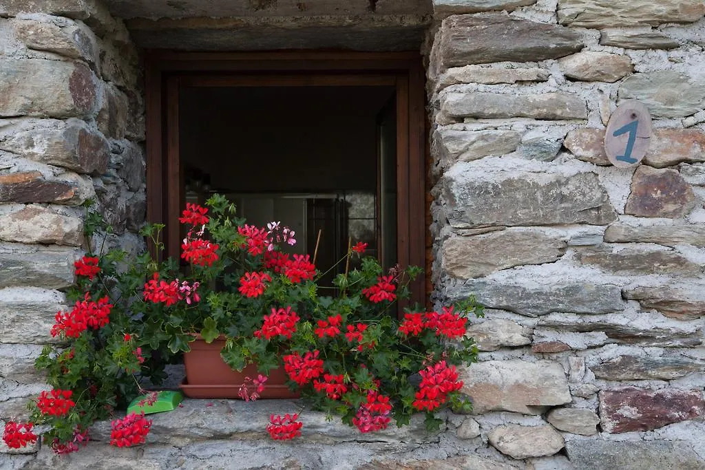Mazzo di Valtellina Agriturismo Al Castagneto 빌라 0*, Mazzo di Valtellina