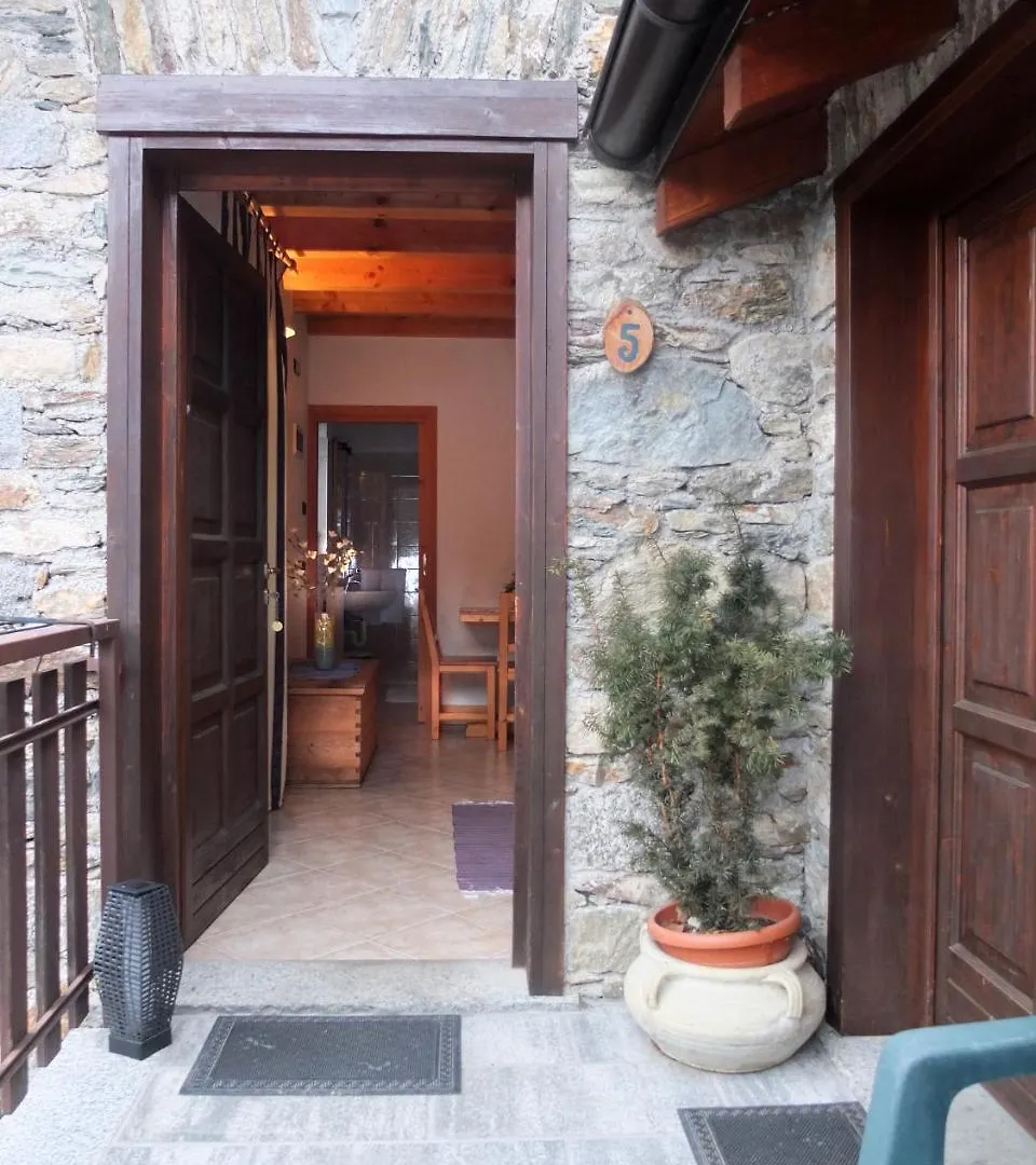 Mazzo di Valtellina Agriturismo Al Castagneto 빌라